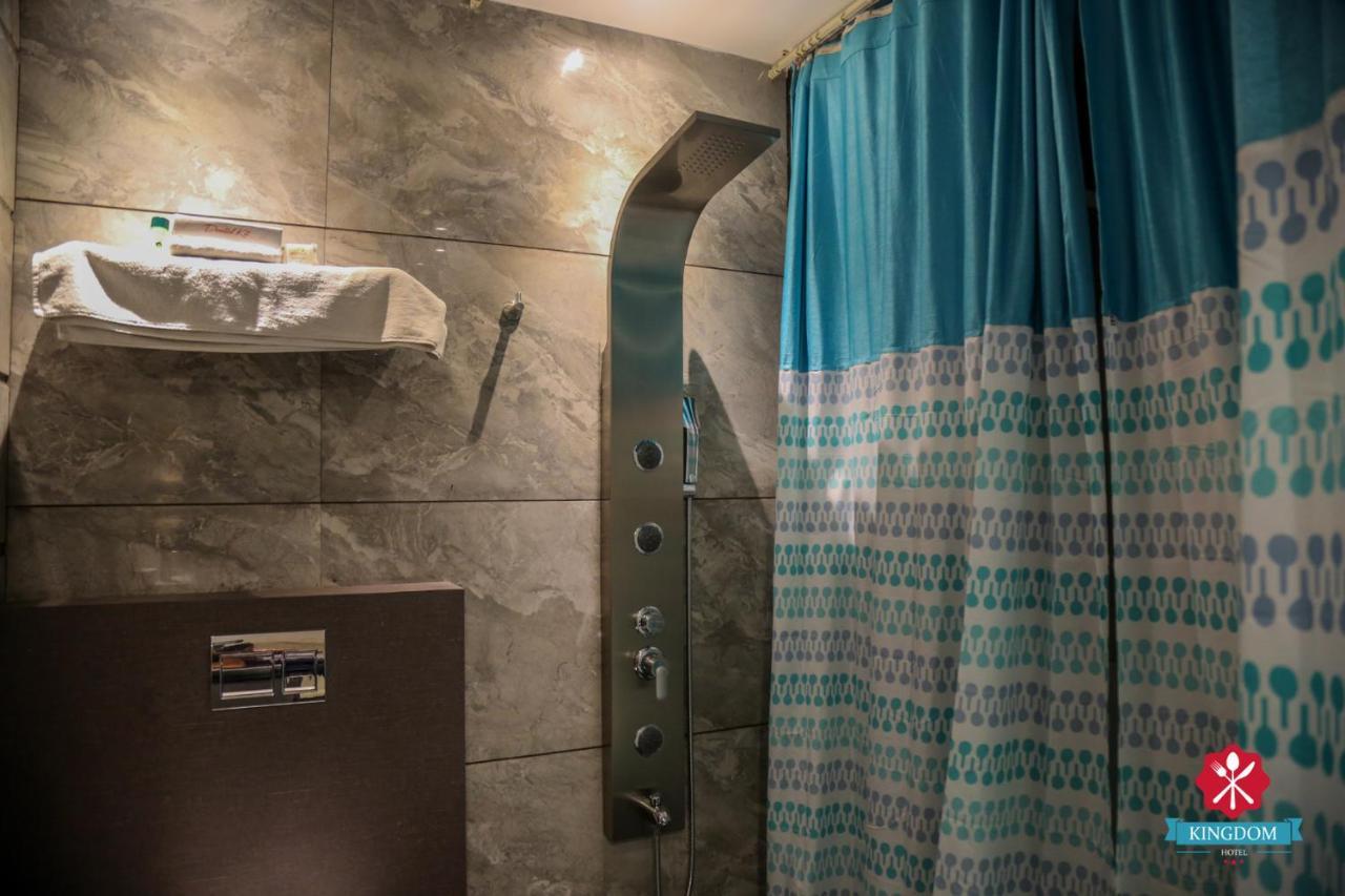 Kingdom Hotel Moga Экстерьер фото