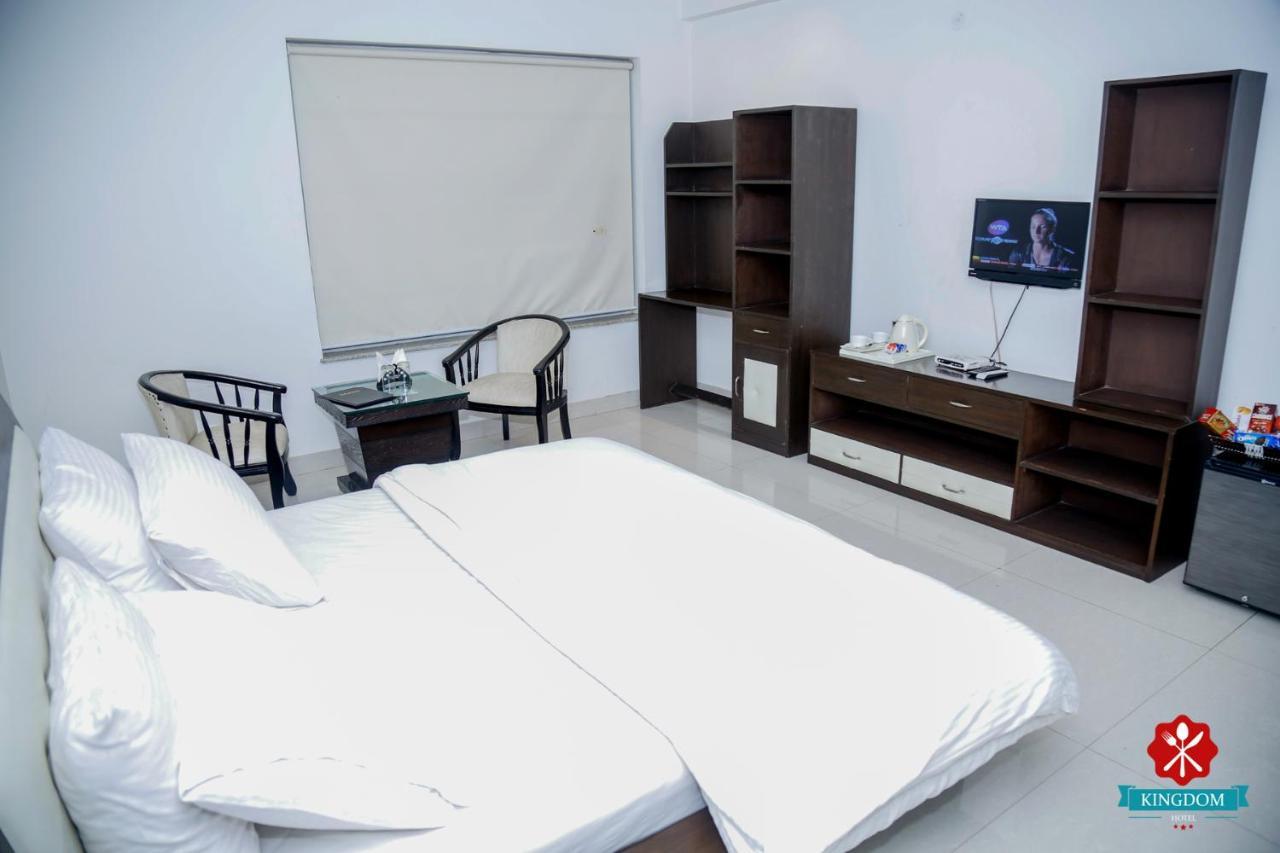 Kingdom Hotel Moga Экстерьер фото